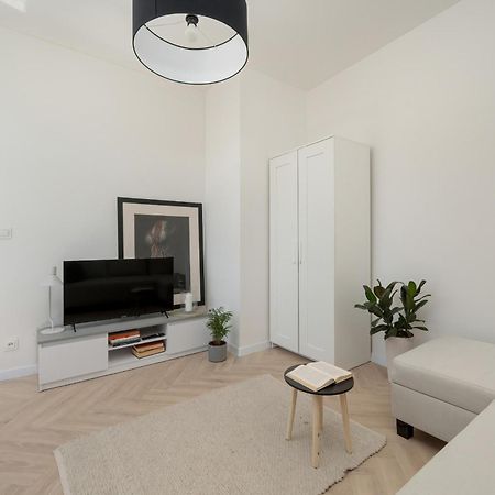 Komfortowe I Przytulne Studio Blisko Parku Wroclaw By Noclegi Renters Exteriör bild